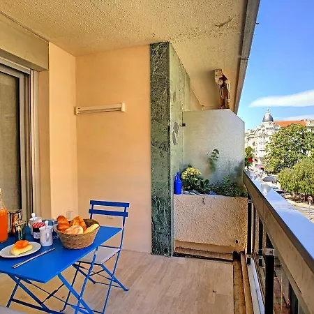 Blue Riviera Terrace By Nicesitter *